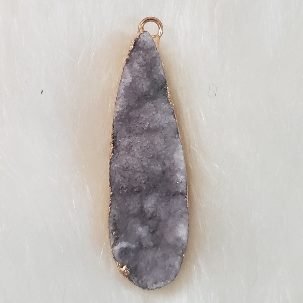 NWOT Gray Druzy Pendant